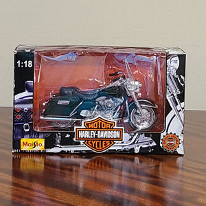 1997 Collector Maisto 1:18 scale Harley Davidson HLR Road King